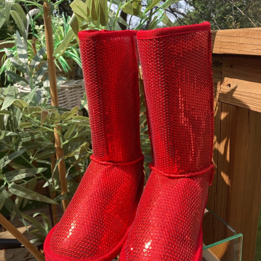 Women’s Forever 21 Red dazzled boots Size 7.5